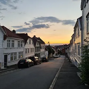 https://floyen-townhouse.hotelsinbergen.net